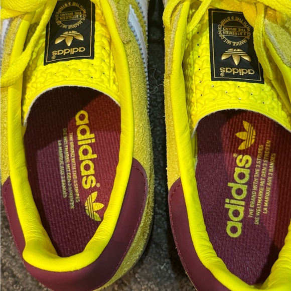 Adidas gazelle indoor bright yellow collegiate burgundy 8.5 woman never worn - Picture 7 of 7